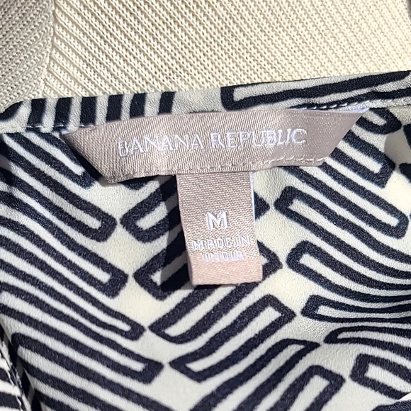 Banana Republic DRAPEY TEE blouse - Picture 2 of 5